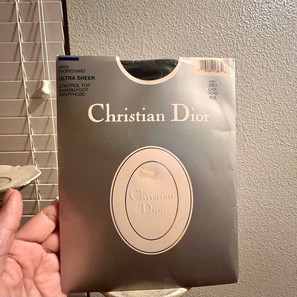 CHRISTIAN DIOR 3 pack vintage Diorissimo pantyhose. Black Orchid Size 3 - Picture 2 of 7